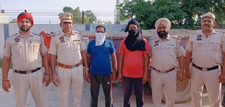 सैला खुर्द चौकी पुलिस ने दो अलग-अलग मुकदमों के दौरान अवैध खनन करने पर एक ट्रैक्टर व ट्रॉली सहित दो चालकों को गिरफ्तार कर मामला दर्ज किया है।